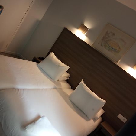 Hotel Du Globe 18 Parijs Kamer foto