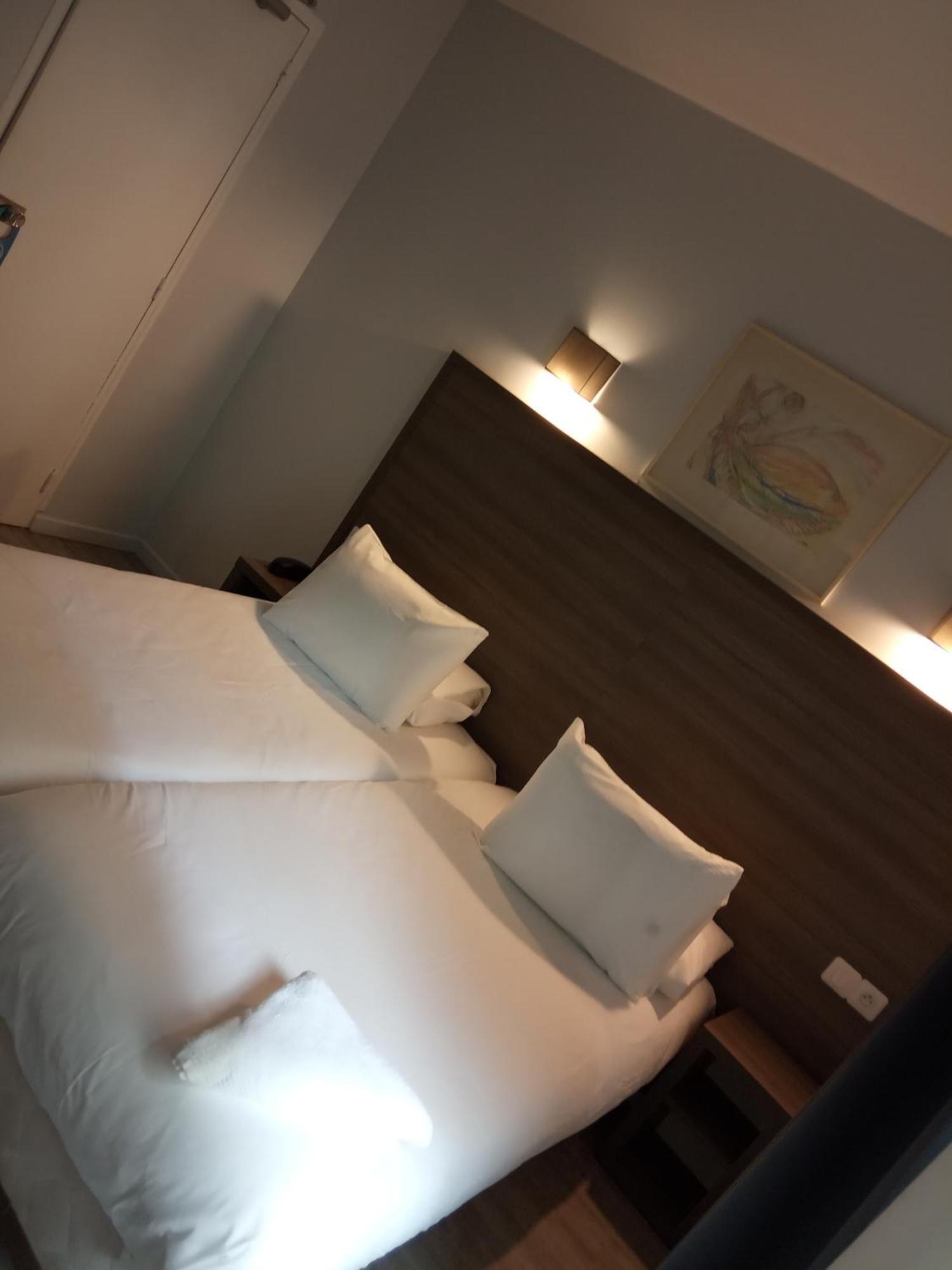 Hotel Du Globe 18 Parijs Kamer foto